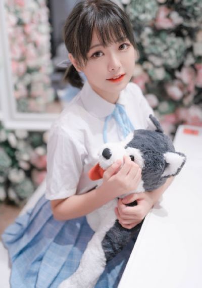 穿着裙子在野战56视频_HD免费播放