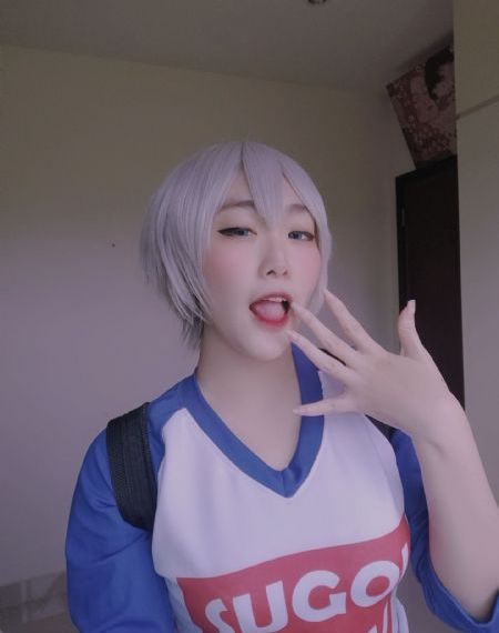 美女胸18下看禁止免费视频_超清动漫在线观看