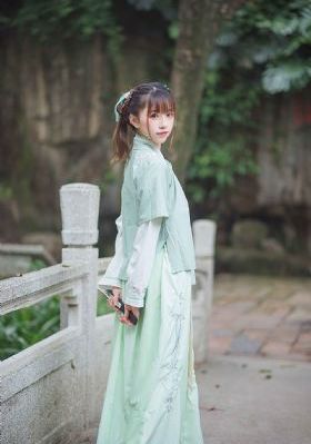 红色妖姬女S全部免费视频_国产剧影视在线观看