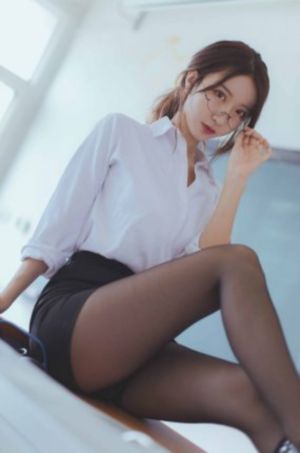 门卫老头吮她的花蒂的主演是谁_HD在线视频观看