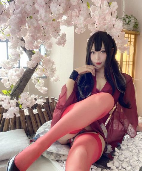 校园春色男人天堂婷婷_720影视在线观看